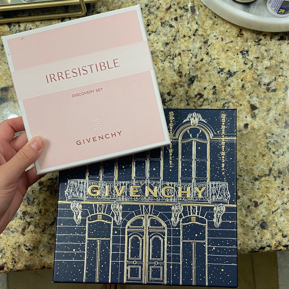 Givenchy Irresistible Discovery Set & Full Set